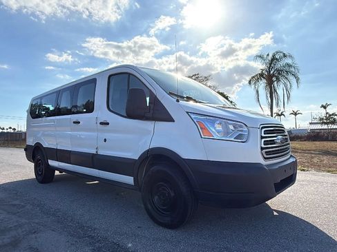 Used 2017 Ford Transit 350 XLT RWD image 10