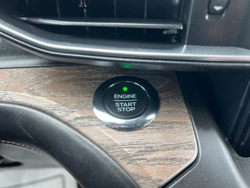 Used 2020 Ford Explorer Platinum w/ Premium Technology Package image 33