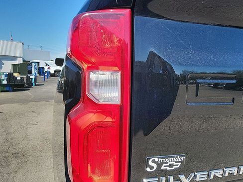 Used 2019 Chevrolet Silverado 1500 LTZ w/ LTZ Premium Package image 9