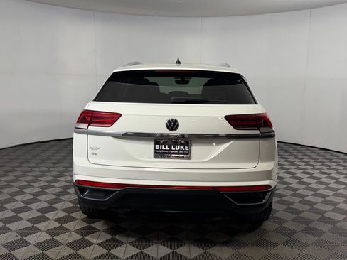 Used 2021 Volkswagen Atlas Cross Sport SE w/ 20" Black Wheels Package image 7