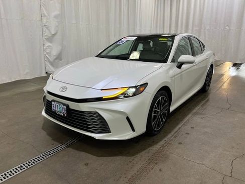 Certified 2025 Toyota Camry XLE image 7