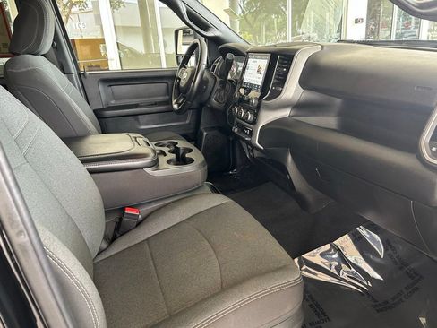 Used 2024 RAM 3500 Tradesman w/ Chrome Appearance Group AWD/4WD image 21