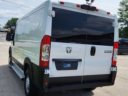 Used 2025 RAM ProMaster 2500 w/ U-Haul Equipment Group FWD image 13