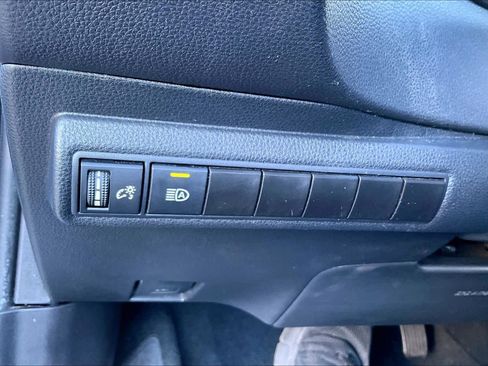 Used 2024 Toyota Corolla LE image 32