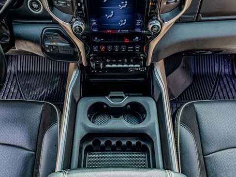 Used 2019 RAM 3500 Laramie image 27