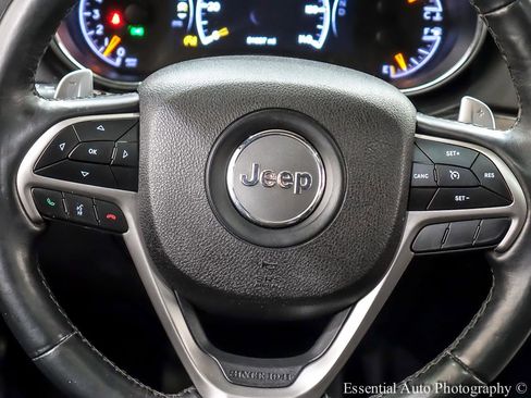 Used 2017 Jeep Grand Cherokee Altitude image 19