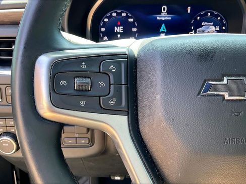 Used 2023 Chevrolet Tahoe Z71 w/ Luxury Package AWD/4WD image 18