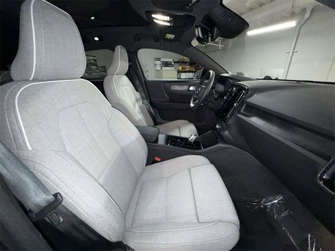 Used 2024 Volvo C40 P8 Recharge Ultimate image 14