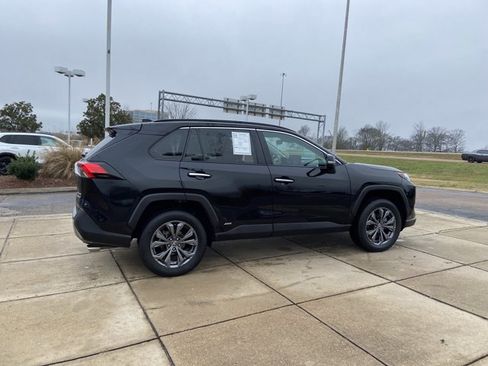 Used 2023 Toyota RAV4 Limited image 11