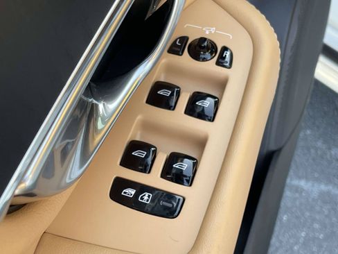 Certified 2023 Volvo XC90 B6 Ultimate w/ Lounge Package AWD/4WD image 15
