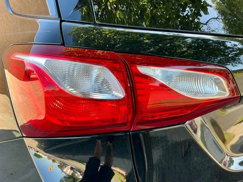 Used 2019 Chevrolet Equinox LT AWD/4WD image 14