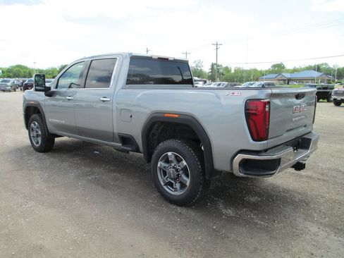 New 2026 GMC Sierra 2500 SLT AWD/4WD image 7