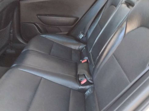 Used 2019 Kia Stinger AWD/4WD image 9