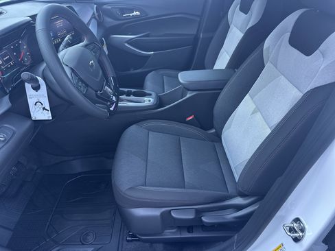 New 2026 Chevrolet Trax RS w/ Driver Confidence Package image 9