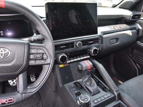 Used 2025 Toyota Tacoma TRD Pro AWD/4WD image 10