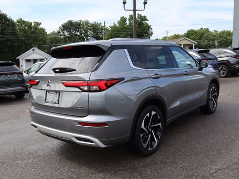 Used 2022 Mitsubishi Outlander SEL AWD/4WD image 3