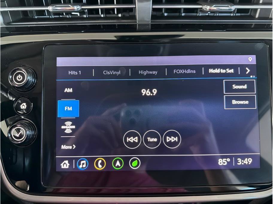 Used 2022 Chevrolet Bolt EUV Premier w/ Sun & Sound Package FWD image 21