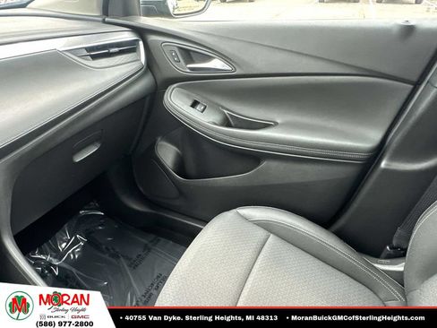 Certified 2024 Buick Encore GX Preferred FWD image 30