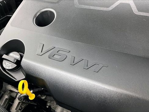 Used 2024 Buick Enclave Essence w/ Experience Buick Package AWD/4WD image 35