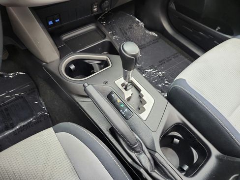Used 2016 Toyota RAV4 XLE FWD image 13