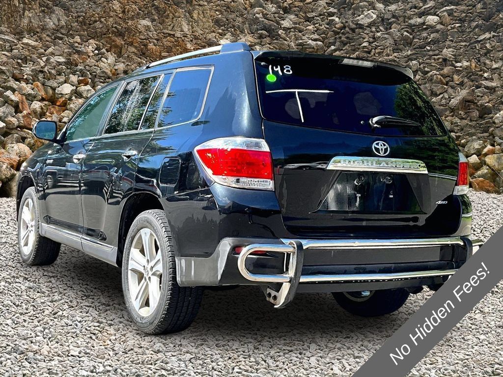 Used 2011 Toyota Highlander Limited w/ Tow Pkg AWD/4WD image 9