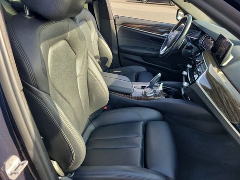 Used 2019 BMW 530e RWD image 20