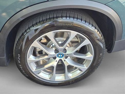 Used 2024 BMW X5 xDrive50e w/ Executive Package AWD/4WD image 21