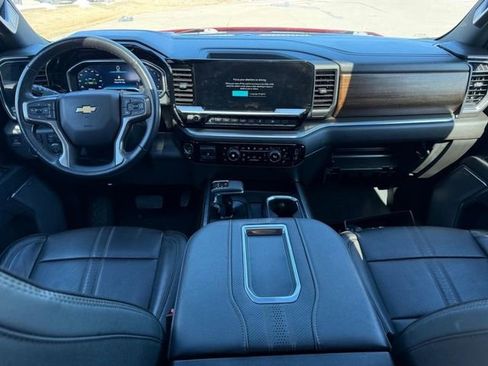 Used 2022 Chevrolet Silverado 1500 High Country w/ High Country Premium Package image 9