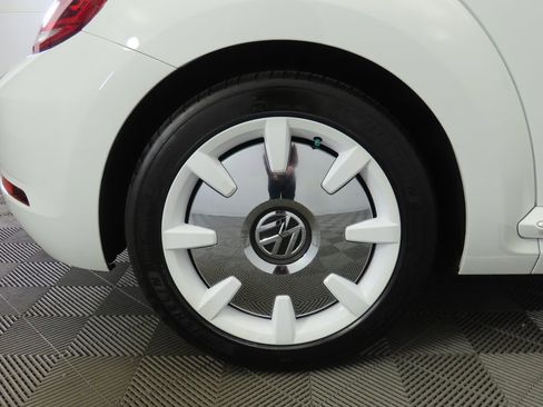 Used 2019 Volkswagen Beetle 2.0T Final Edition SEL image 34