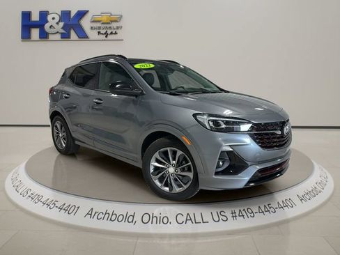 Used 2022 Buick Encore GX Essence w/ Advanced Technology Package FWD image 1