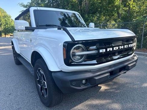 Used 2022 Ford Bronco Outer Banks AWD/4WD image 11