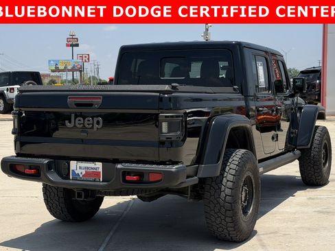 Used 2023 Jeep Gladiator Rubicon w/ Cold Weather Group AWD/4WD image 5