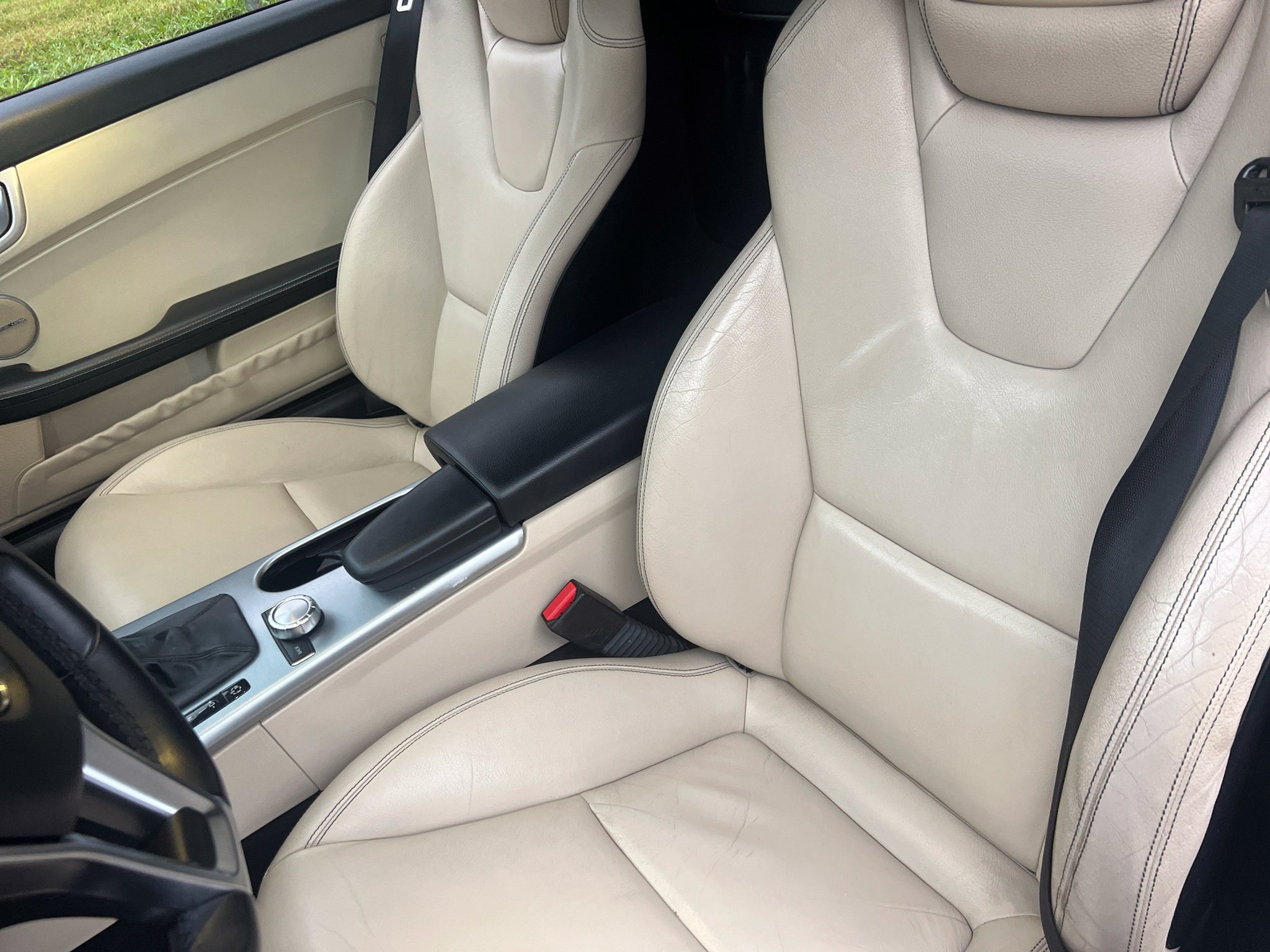 Used 2013 Mercedes-Benz SLK 250 image 12