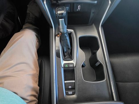 Used 2020 Honda Accord Sport image 20