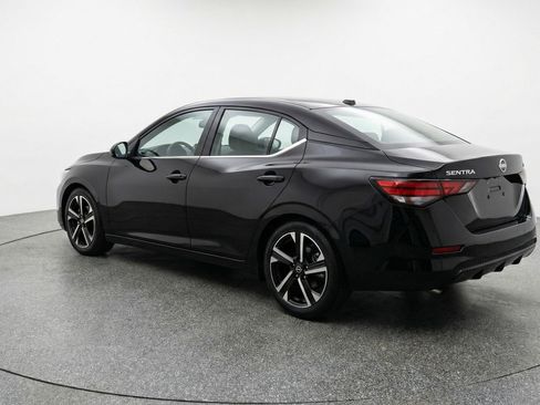 Used 2025 Nissan Sentra SV FWD image 6