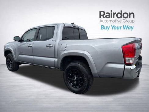 Used 2017 Toyota Tacoma SR5 w/ Tow Package image 6