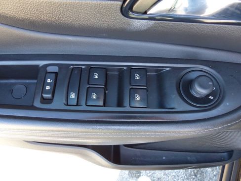 Used 2020 Buick Encore Preferred w/ Safety Package FWD image 19