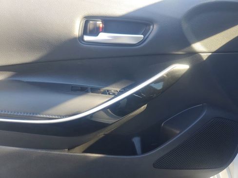 Used 2022 Toyota Corolla XSE image 19