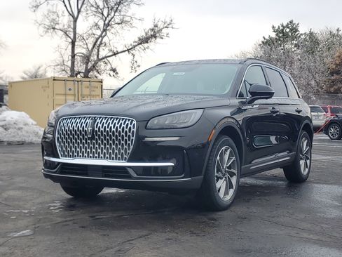 New 2026 Lincoln Corsair Premiere image 2