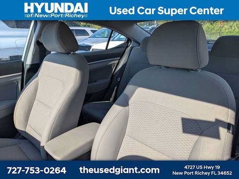 Used 2020 Hyundai Elantra Value Edition FWD image 3