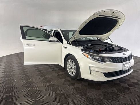 Used 2016 Kia Optima LX image 14