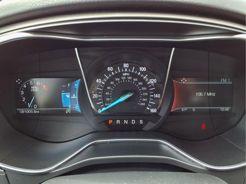 Used 2018 Ford Fusion SE w/ Fusion SE Technology Package image 15