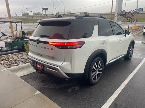 Used 2023 Nissan Pathfinder Platinum image 5