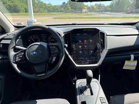 Used 2024 Subaru Crosstrek 2.0i Premium AWD/4WD image 10