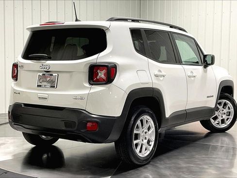 Used 2022 Jeep Renegade Latitude w/ Sun/Sound Group image 13