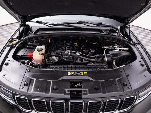 Used 2022 Jeep Grand Cherokee L Limited AWD/4WD image 33
