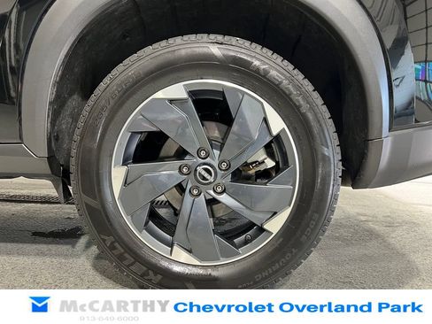 Used 2025 Nissan Rogue SV AWD/4WD image 29