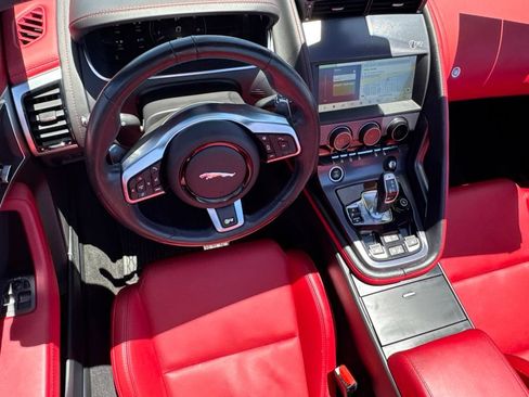 Used 2022 Jaguar F-TYPE R AWD/4WD image 12