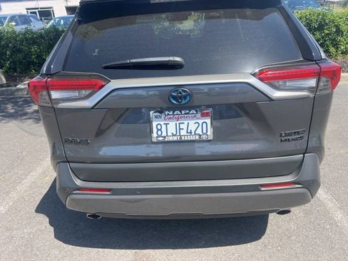 Used 2021 Toyota RAV4 Limited AWD/4WD image 16