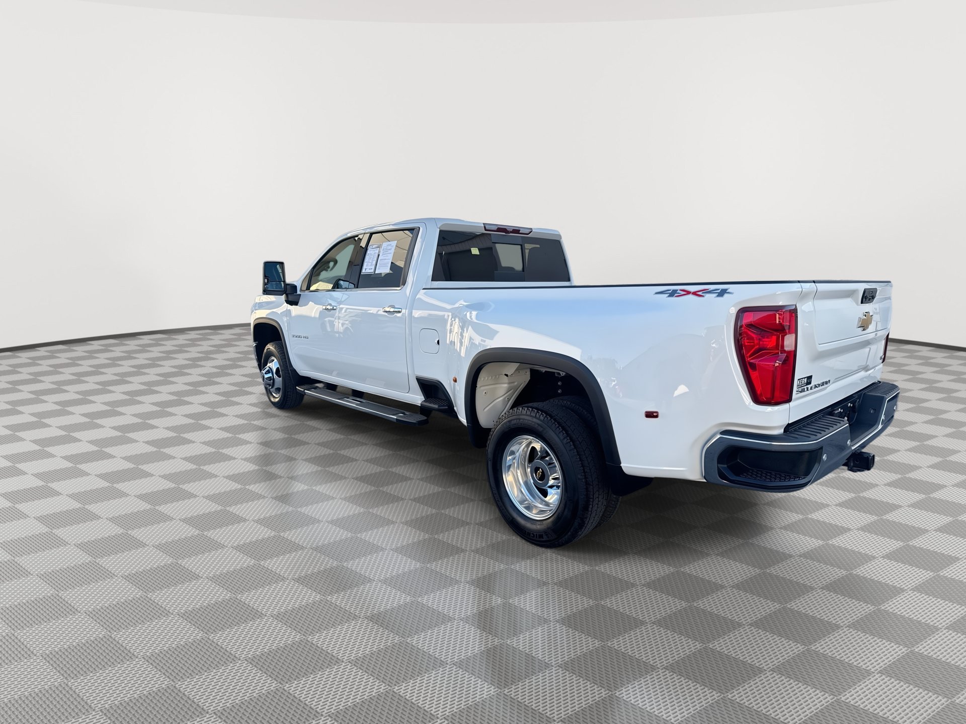Certified 2023 Chevrolet Silverado 3500 LTZ w/ LTZ Convenience Package AWD/4WD image 6